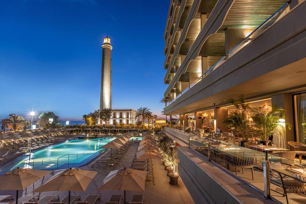 Hotel Faro, A Lopesan Collection Hotel - Adults Only Maspalomas  Eksteriør billede The Lighthouse at the Grand Hotel